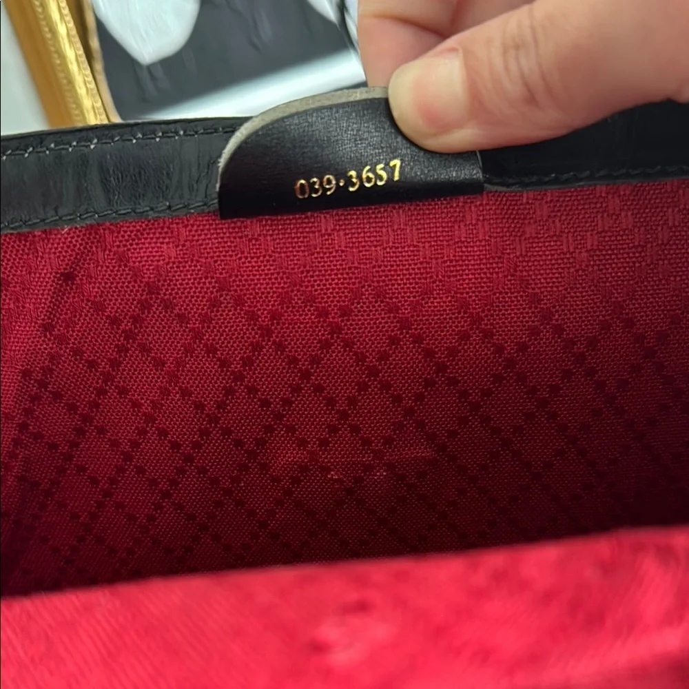 Gucci Black Crossbody Bag with Green and Red Web Stripe